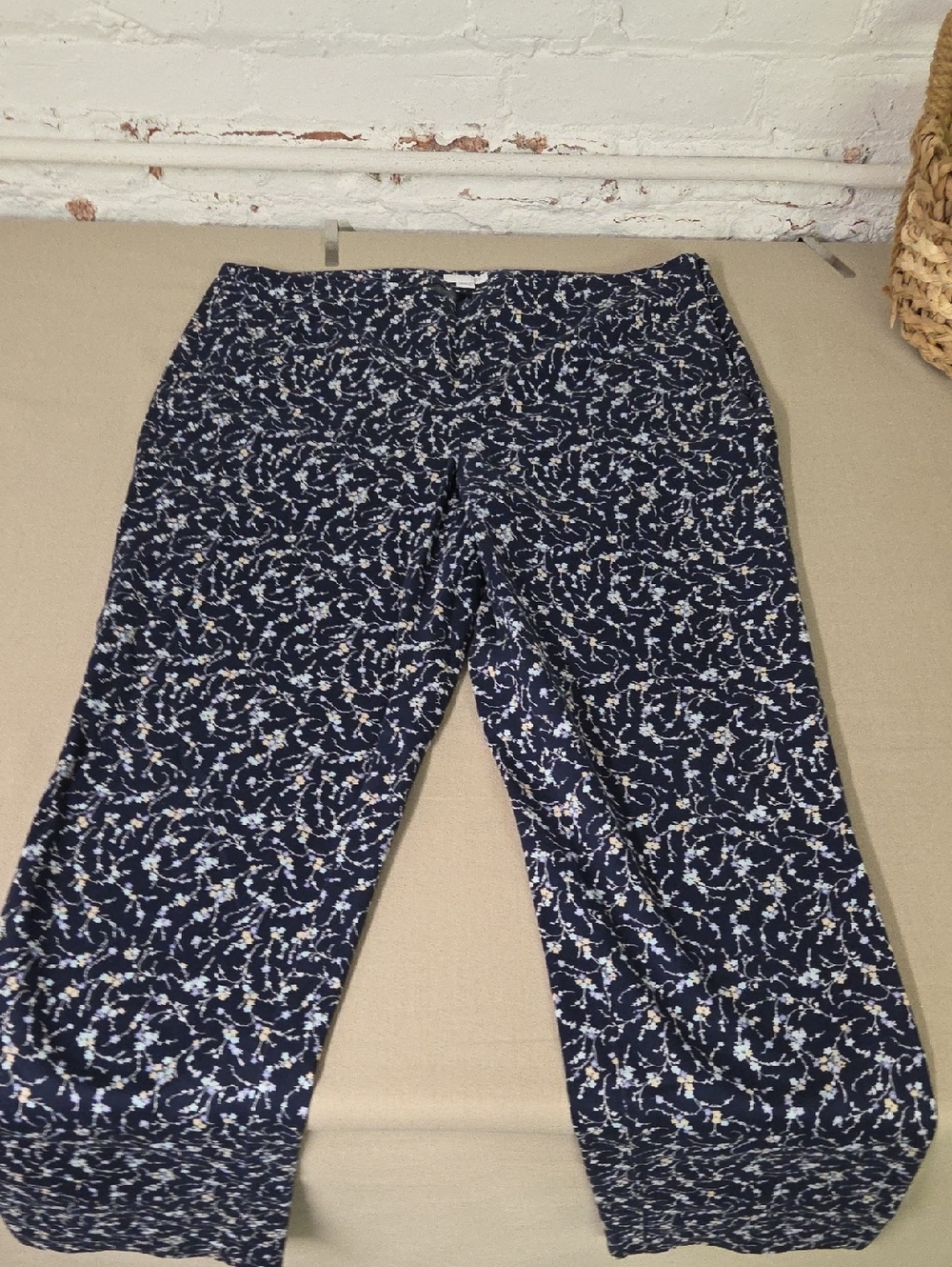 J. Jill Navy Floral Pull-On Crop Pants 12 TALL